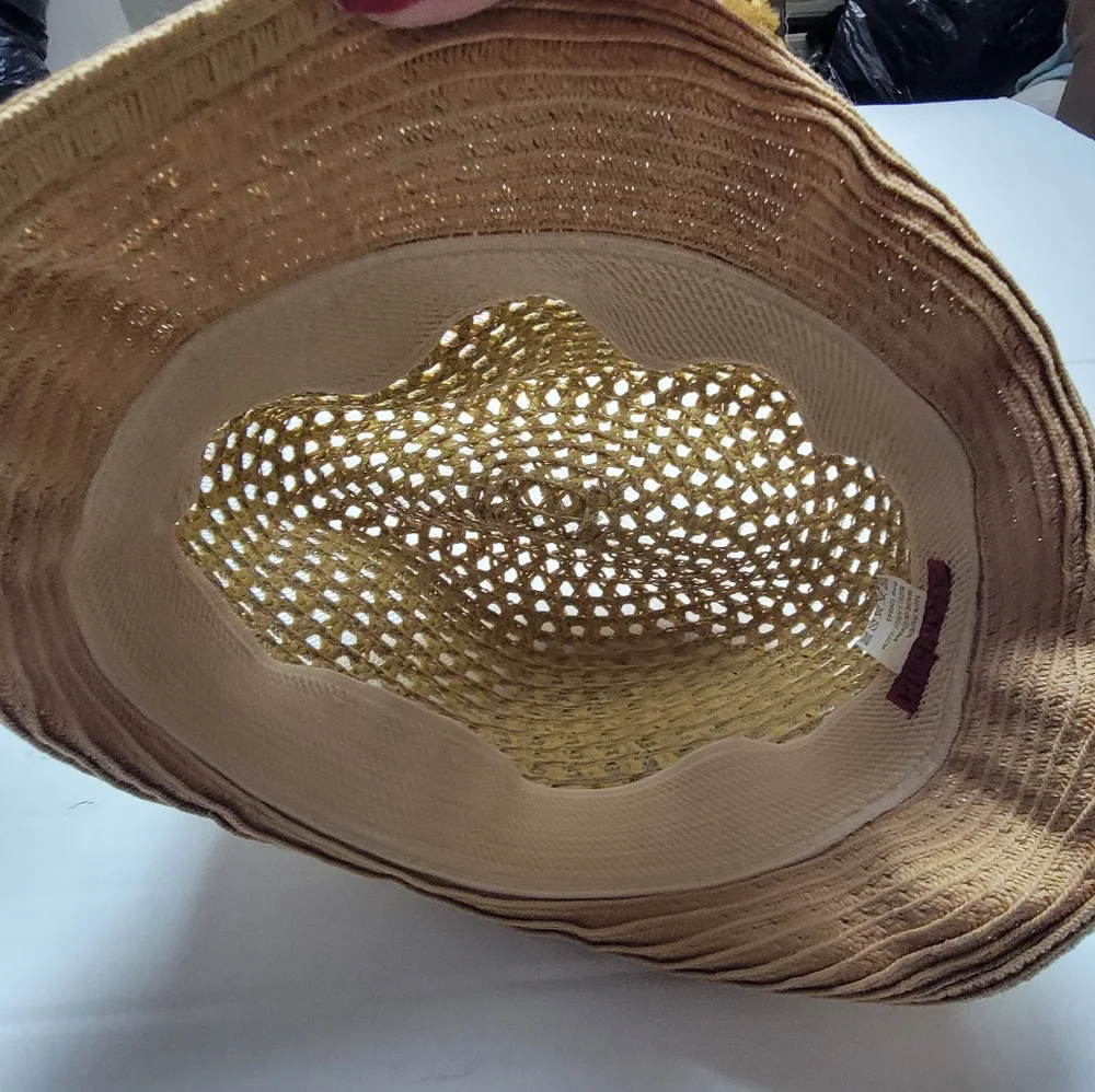 Hat - Picture 5 of 8